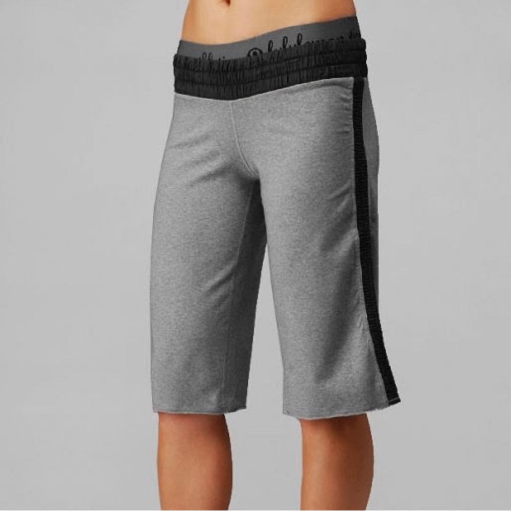 Lululemon Light Gray Pranotthana Crop Capri Pants